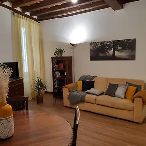 chroma-italy-vicolo-antico-apartment.it-romehotels.com/